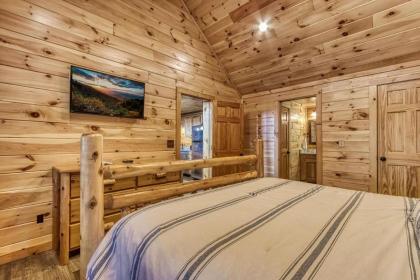 Cub Path Lodge - Luxurious 5 5 with Theatre Room and Mountain Views! cabin - image 24