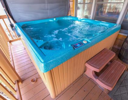 Lazy Bear Lodge - image 21