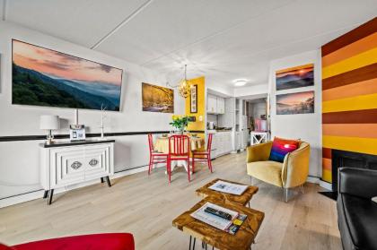 Colors of the Smokies by Distinctive Getaways - image 23