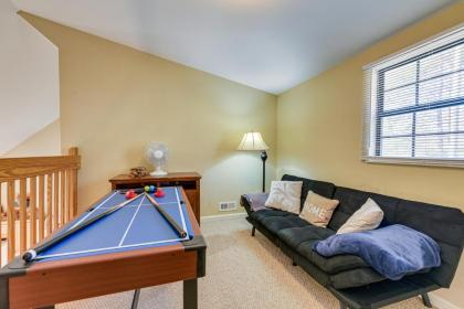 Gatlinburg Cabin Getaway with Mountain Views! - image 24