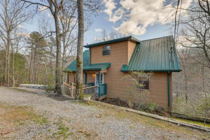 Gatlinburg Cabin Getaway with Mountain Views! - image 28