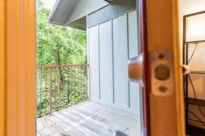 LODGE G SASQUATCH LODGES Sleeps 13 - image 23