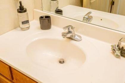 LODGE G SASQUATCH LODGES Sleeps 13 - image 28