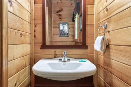 A Top Notch Lodge~Gatlinburg - image 23