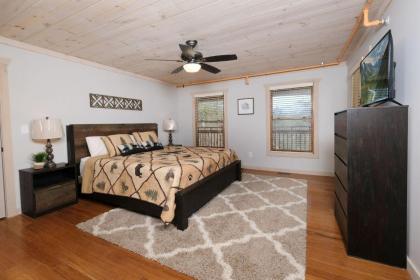 Rocky Top Lodge - image 21