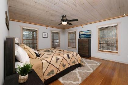 Rocky Top Lodge - image 22