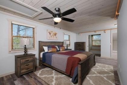 Rocky Top Lodge - image 23