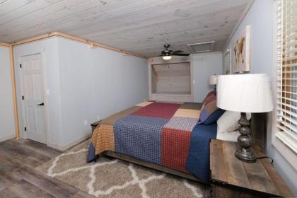 Rocky Top Lodge - image 24