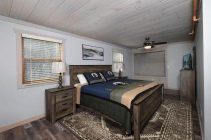 Rocky Top Lodge - image 25