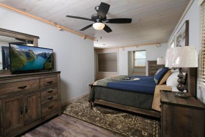 Rocky Top Lodge - image 26