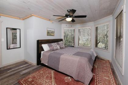 Rocky Top Lodge - image 27