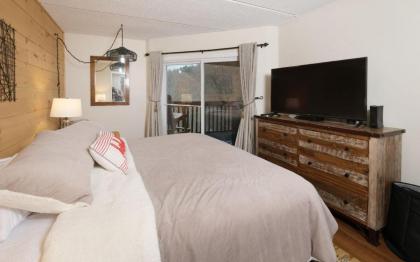 Bearly Behavin - image 24