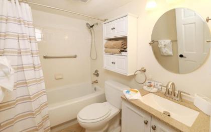 Bearly Behavin - image 25