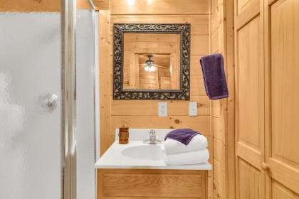 American Honey - Hot Tub Cozy Cabin Retreat in the Smokies Comfort & Fun for All - image 26