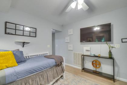 Cozy and Welcoming Gatlinburg Home with Decks! - image 24