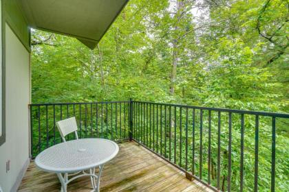 Cozy and Welcoming Gatlinburg Home with Decks! - image 25