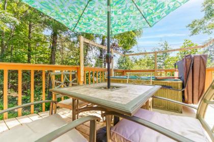 Grand View Mountain Chalet - Close to Downtown Gatlinburg Hot Tub Arcade Game - image 24