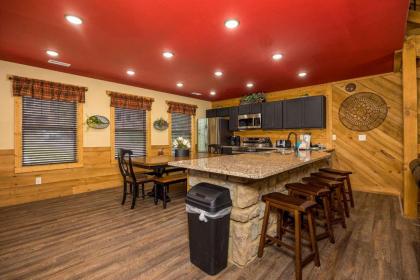 Brandon`s Mountain Retreat chalet - image 9