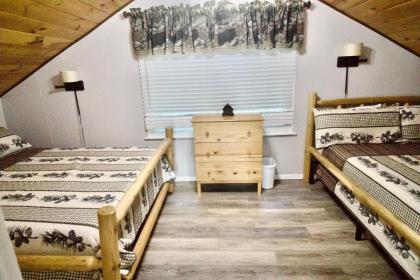 Chalet with amazing views - image 22