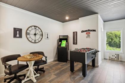 Sunset Chalet cabin - image 21
