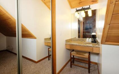 Holly Tree Cabin 936 - image 23