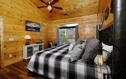 Holly Ridge Hideaway - image 21
