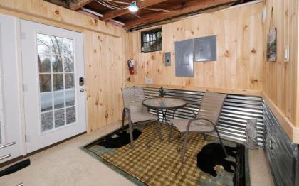 Karens Cozy Cottage - image 21