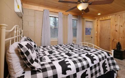 Karens Cozy Cottage - image 23