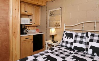 Karens Cozy Cottage - image 24