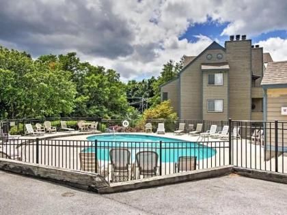 Peak Paradise Gatlinburg Mountain View - image 25