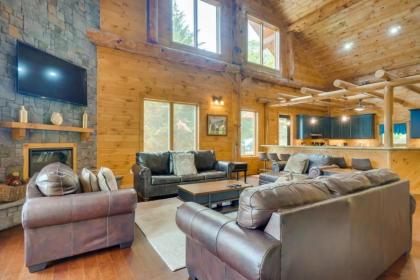 Sensational Views cabin - image 23