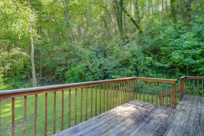 Charming Gatlinburg Home Pets and Families Welcome! - image 28