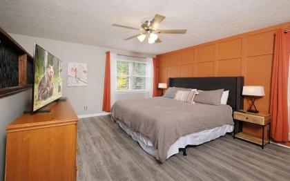 Hilltop Hideaway - image 23