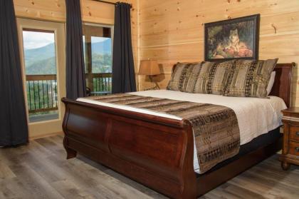 Skyline Splendor: Luxe Retreat with Breathtaking Views Over Downtown Gatlinburg - image 21