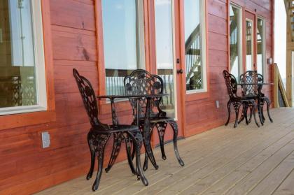 Skyline Splendor: Luxe Retreat with Breathtaking Views Over Downtown Gatlinburg - image 28