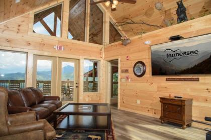 Skyline Splendor: Luxe Retreat with Breathtaking Views Over Downtown Gatlinburg - image 30