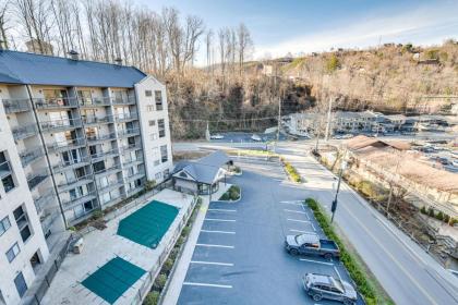 Downtown Gatlinburg Condo with Community Pool! - image 24