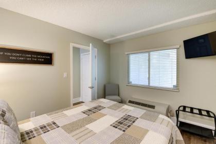 Gatlinburg Condo with Smoky Mtn Views Walk to Dwtn! - image 22