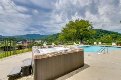 Gatlinburg Condo with Smoky Mtn Views Walk to Dwtn! - image 30